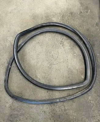 Mercedes-Benz Vito Viano W639 Front door rubber seal 