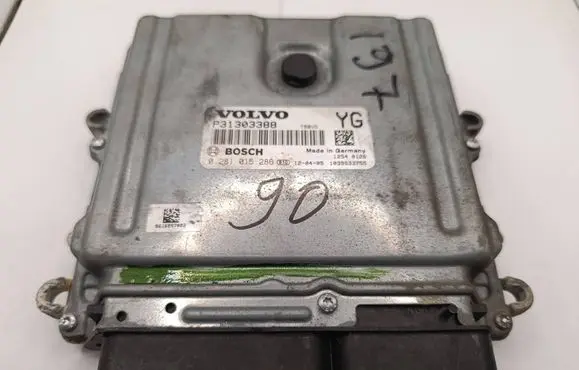 Volvo V60 Engine control unit/module P31303388 1039S33755 0281015286
