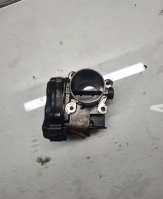 Nissan Qashqai+2 Throttle valve 8200987453B