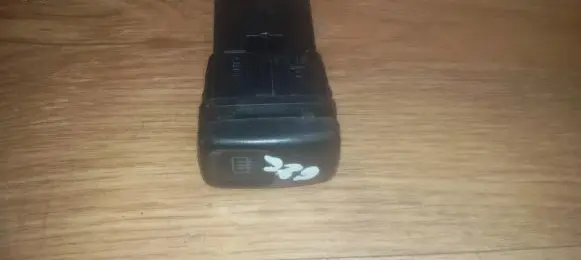 Mazda 626 Windscreen/window heater switch