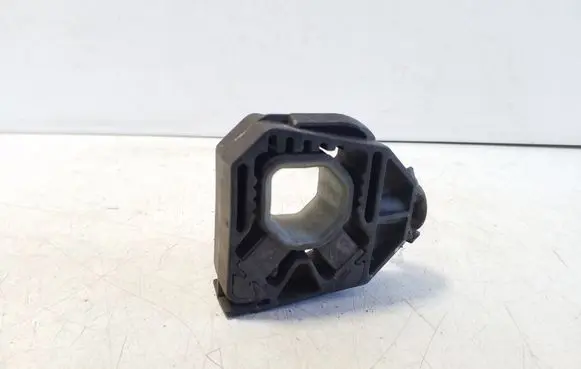 Volkswagen Golf V Radiator mount bracket 1Z0121367A