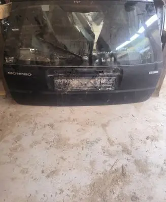 Ford Mondeo Mk III Tailgate/trunk/boot lid 