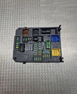 Citroen DS4 Fuse module 9665547480 BSI90300