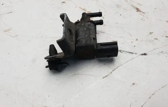 Mazda Xedos 6 Turbo solenoid valve