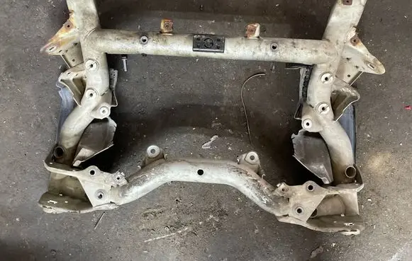 Mercedes-Benz CLS C218 X218 Front subframe 2180200 2183500200 1315927