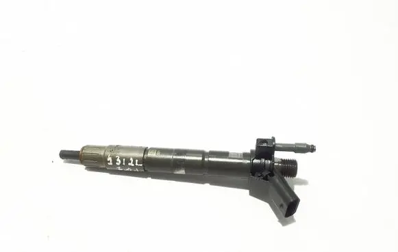 BMW 5 G30 G31 G38 Fuel injector 8599210