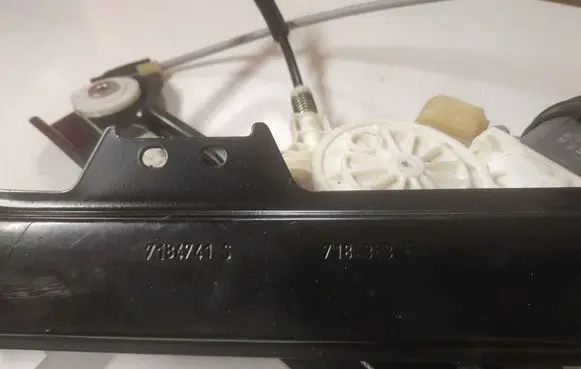 BMW 5 E60 E61 Front door window regulator with motor 7184741S 7184388E