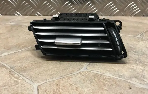 Mercedes-Benz E W212 Dashboard air vent grill cover trim A2128300154