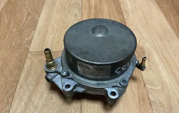 Opel Insignia A Vacuum pump 55205446 729023030