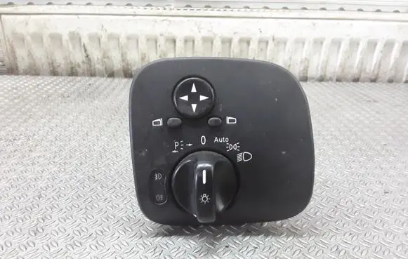 Mercedes-Benz C W203 Light switch A2035451004
