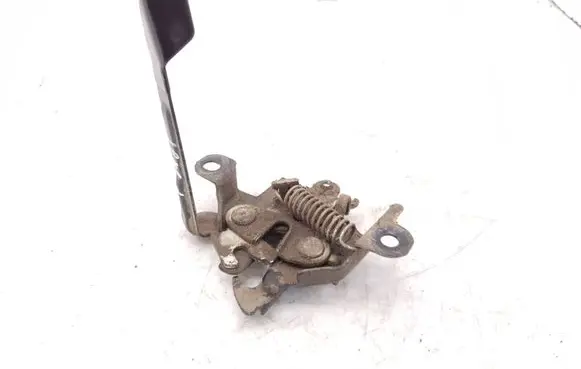 Toyota Yaris Engine bonnet/hood lock/catch