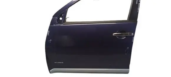Mitsubishi Outlander Front door