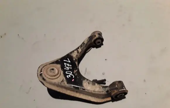 Mitsubishi L200 Front lower control arm/wishbone 4010A147