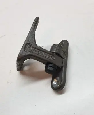 Mercedes-Benz CLS C219 Front door upper hinge