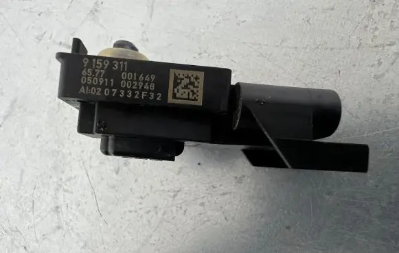 BMW 5 GT F07 Airbag deployment crash/impact sensor 9159311