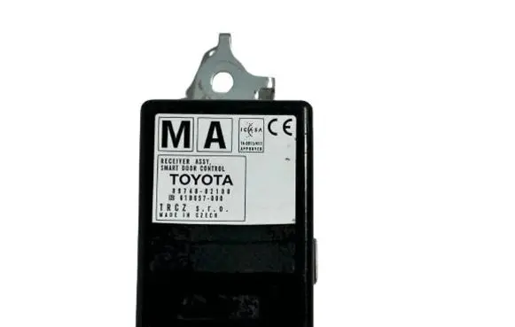Toyota Auris E180 Door control unit/module 8974002100 61B657000