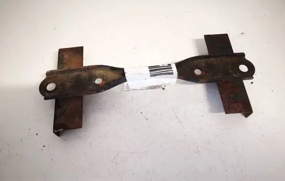 Radiator mount bracket