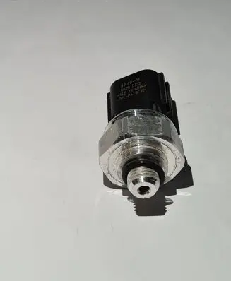 Hyundai Tucson TL Air conditioning (A/C) pressure sensor 92CP812 B828CZ13