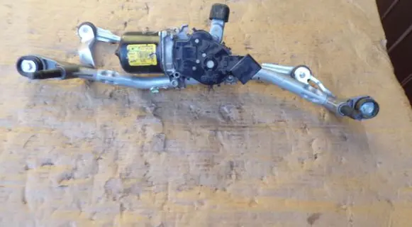 Citroen C3 Front wiper linkage and motor W000004578