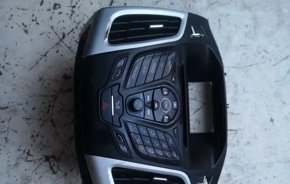 Ford Focus Head unit multimedia control AM5T18K811CE