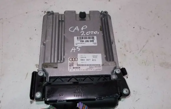 Audi A5 8T 8F Engine control unit/module 8K0907401