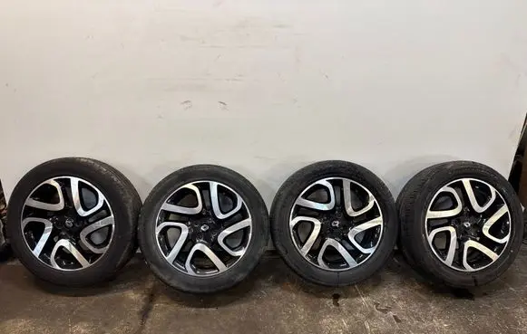 Renault Clio IV R17 alloy rim 403008829R