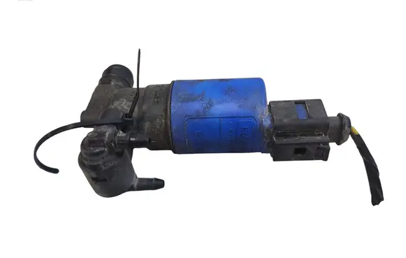 Volvo V60 Windscreen/windshield washer pump AV6113K082AA