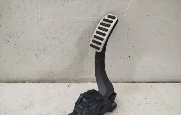 Volvo XC60 Accelerator throttle pedal 31329371 6PV01083430 C95YE03