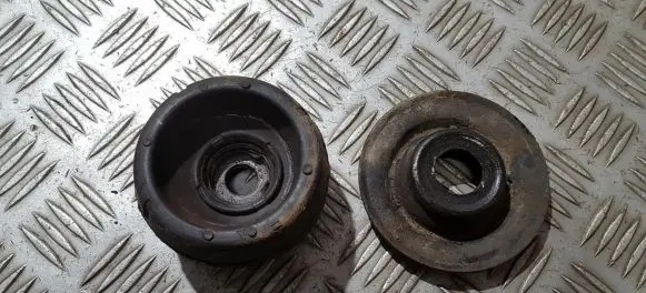 Coil spring mount