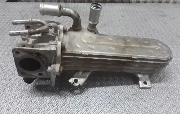 Audi A3 S3 A3 Sportback 8P EGR valve cooler 038131513AD