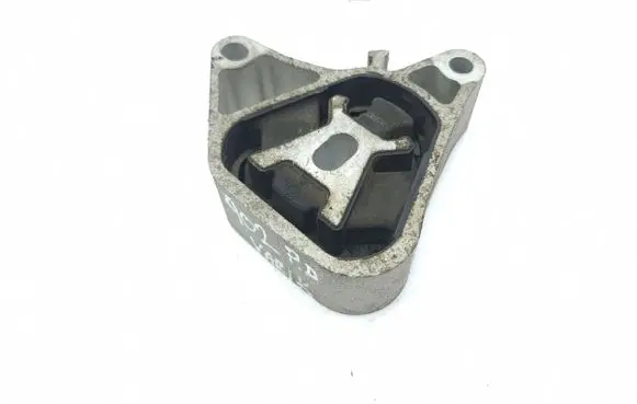 Infiniti Q30 Engine mounting bracket A2462400009