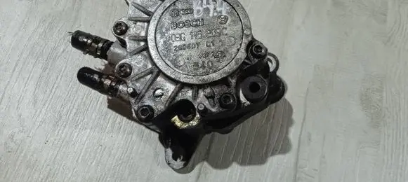 Mitsubishi Outlander Vacuum pump 03G145209C