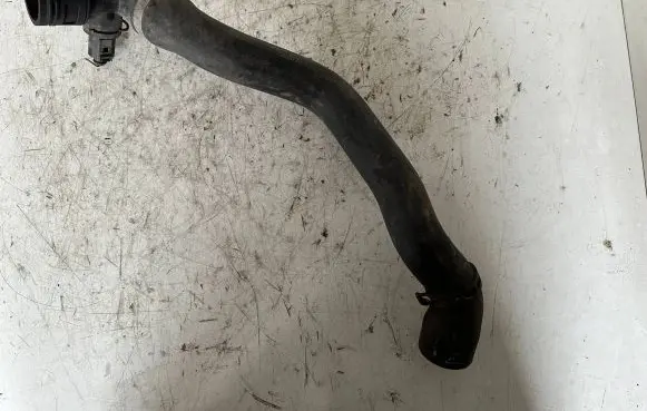 Audi Q7 4L Engine coolant pipe/hose 7L0122051 118239
