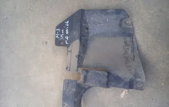 Mazda 3 II Engine splash shield/under tray KD5356341