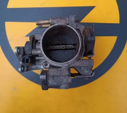 Opel Tigra A Throttle valve 90470096