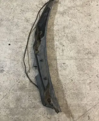Mercedes-Benz E W212 Wiper trim A2128301213