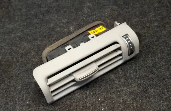 Audi A6 S6 C7 4G Air vent grill in roof 4G0819209E