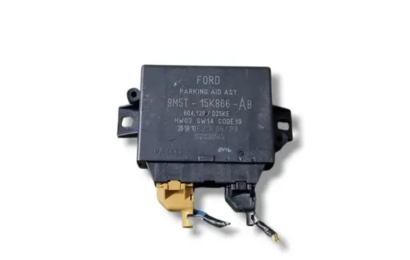 Ford Focus Parking PDC control unit/module 9M5T-15K866-AB
