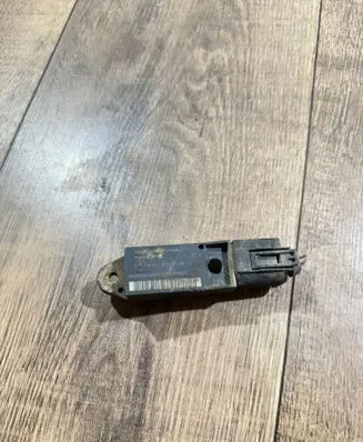 Mercedes-Benz E W211 Airbag deployment crash/impact sensor A0028202726 8469527 0028202726500