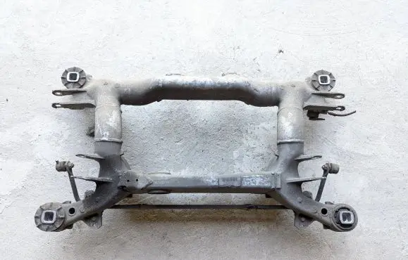 BMW 6 E63 E64 Rear axle beam 6762083 6761144 6760022