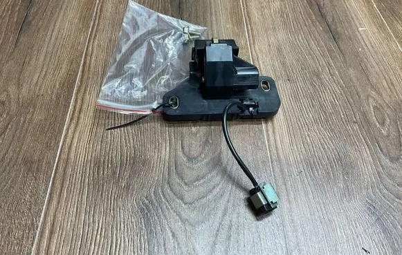 Mercedes-Benz SL R129 Tailgate/trunk/boot lock/catch/latch A1298201810 A1297500384