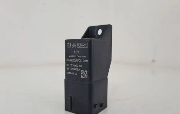 Ford Kuga II Glow plug pre-heat relay 9803299780 51299058A