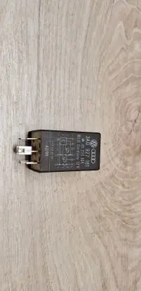 Volkswagen Transporter - Caravelle T4 Other relay 3A0927181 61233005