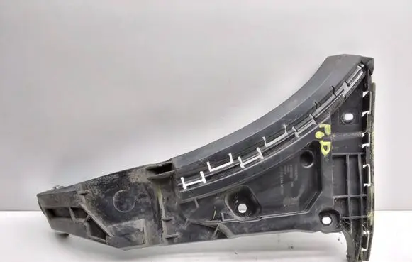 Volvo XC90 Front bumper mounting bracket 30698129