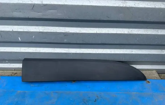 Renault Trafic III (X82) Front door trim (molding) 808200752R