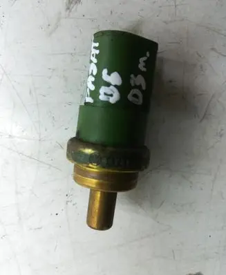 Volkswagen PASSAT B5.5 Coolant temperature sensor 059919501A