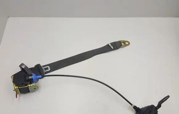 BMW 6 E63 E64 Front seatbelt 560715901 560714330 0549717124