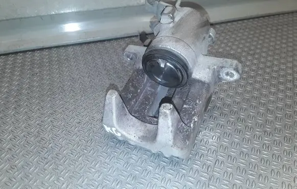 Seat Leon (1P) Rear brake caliper 