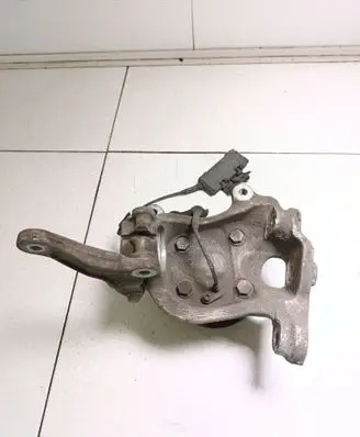 BMW 5 E60 E61 Front wheel hub spindle knuckle 6760954