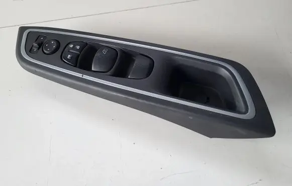 Nissan Micra K14 Other switches/knobs/shifts 809605FF5E